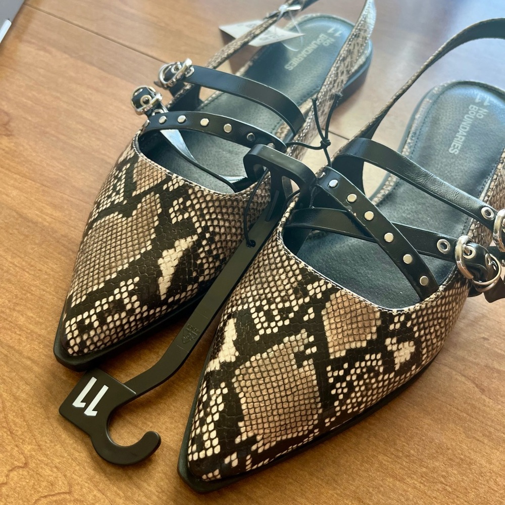 Black and Tan Snake Print Pointed Women's Shoes